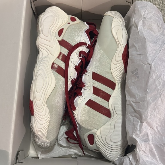 Adidas, Trae Young 3 Team edition, White & Red. Size - M-9.5 W-10.5 - Picture 2 of 6